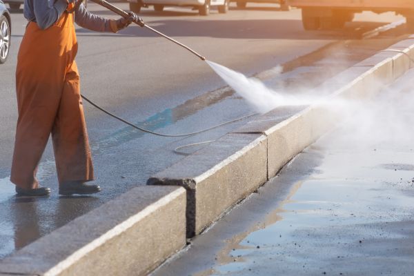 Commercial Concrete Cleaning in Los Gatos