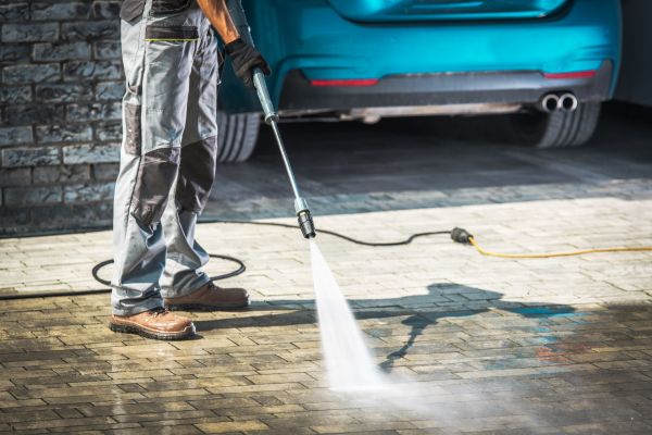 Cost of Driveway Pressure Washing in Los Gatos