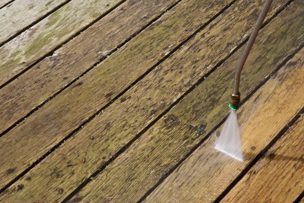 Deck Mold Removal in Los Gatos