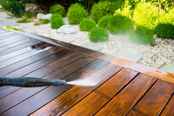 Deck Cleaning in Los Gatos